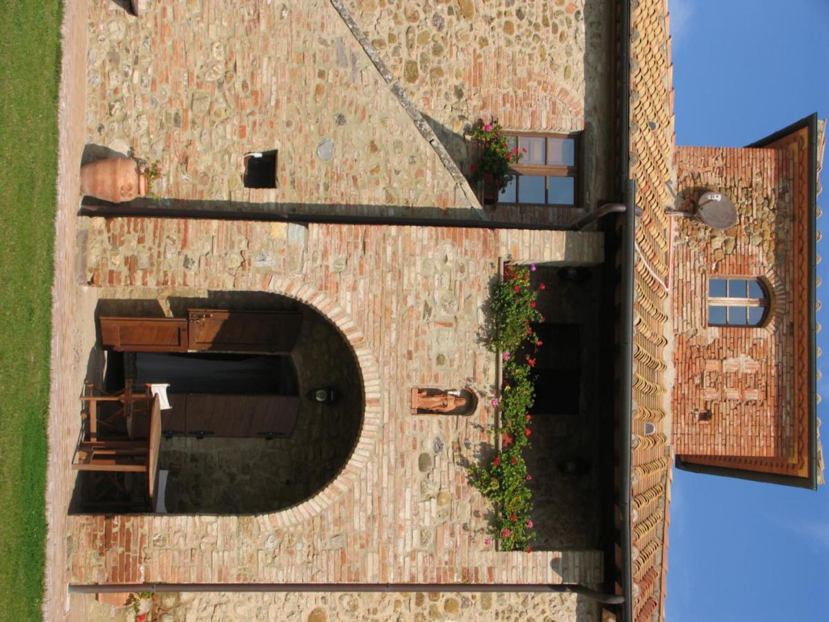 Agriturismo Ragoncino Lajatico Luaran gambar
