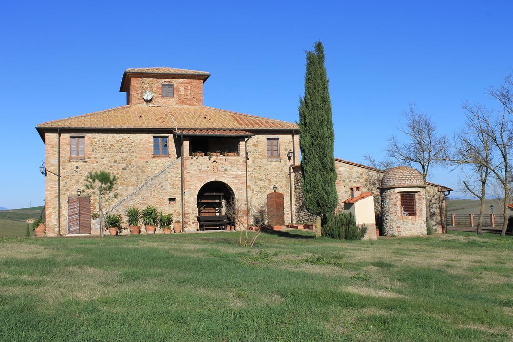 Agriturismo Ragoncino Lajatico Luaran gambar