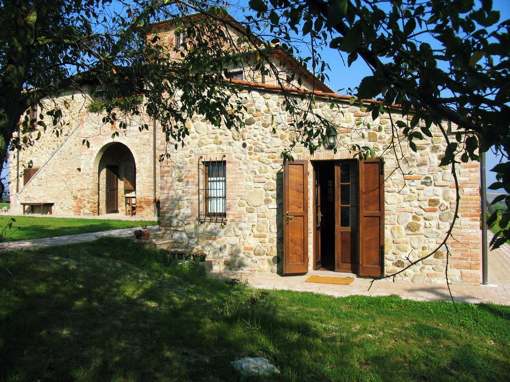 Agriturismo Ragoncino Lajatico Luaran gambar