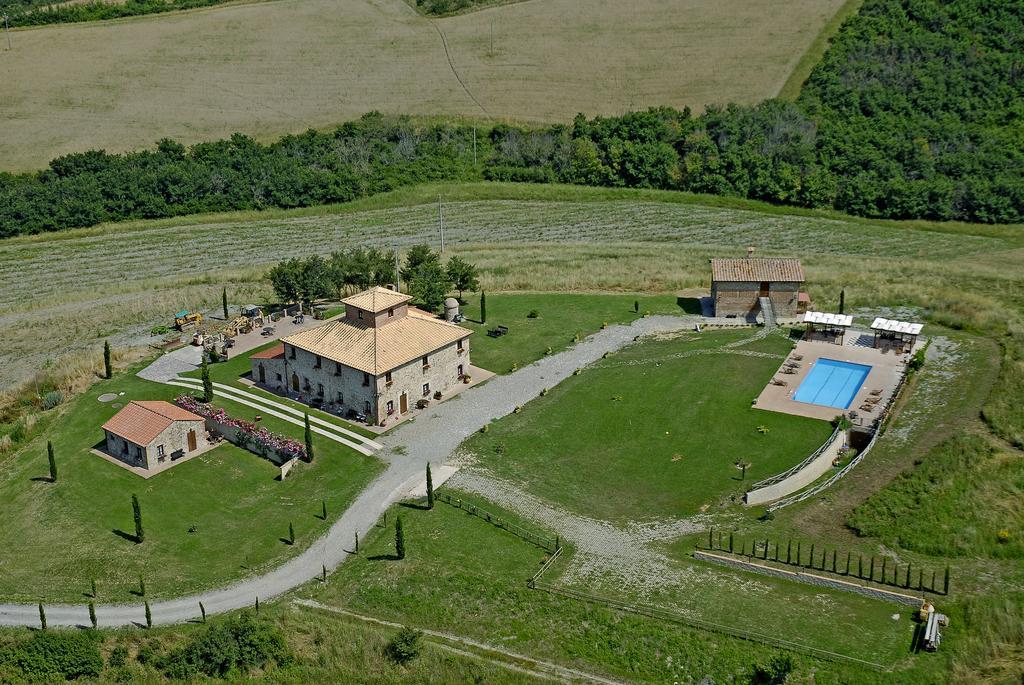 Agriturismo Ragoncino Lajatico Luaran gambar