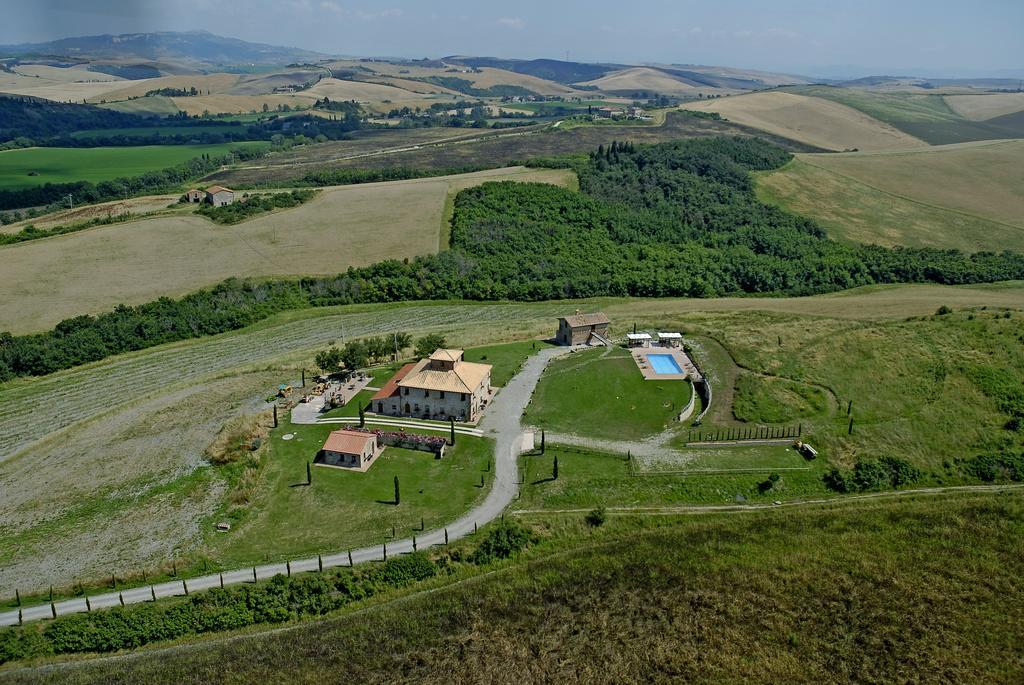Agriturismo Ragoncino Lajatico Luaran gambar