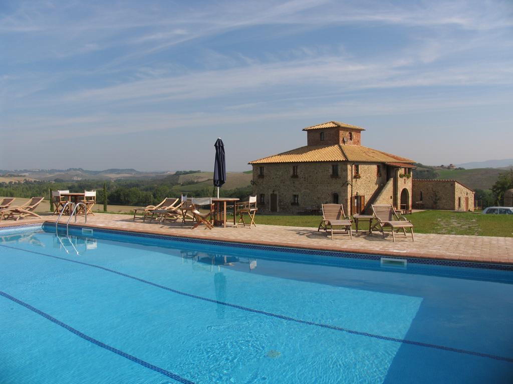 Agriturismo Ragoncino Lajatico Luaran gambar