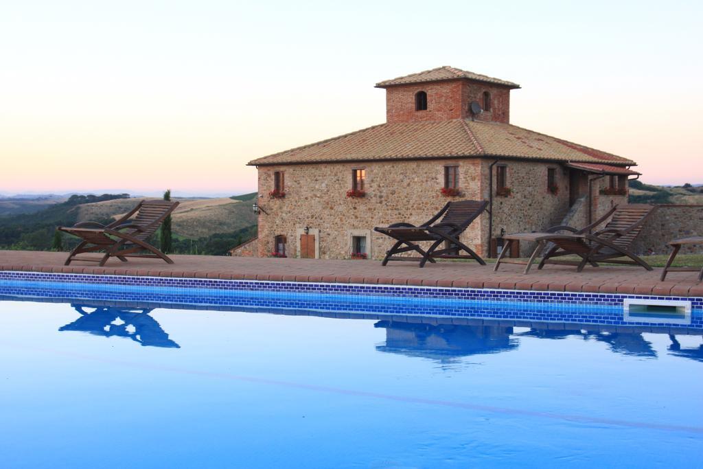 Agriturismo Ragoncino Lajatico Luaran gambar