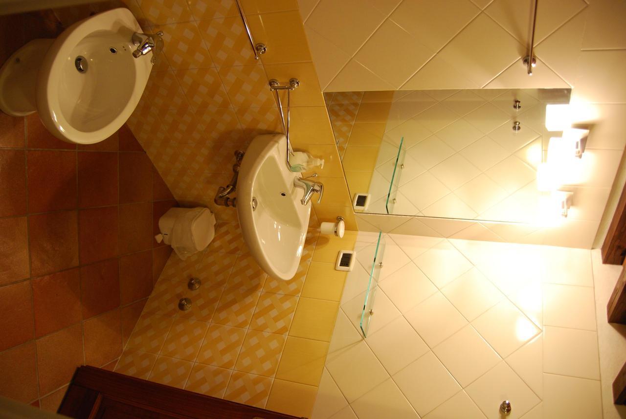 Agriturismo Ragoncino Lajatico Bilik gambar